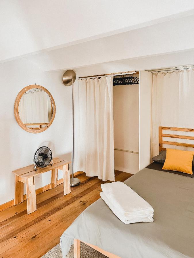 Habitacion Privada, Casa Compartida Con Pareja Private Room, Shared House With A Couple Barcelona Eksteriør billede