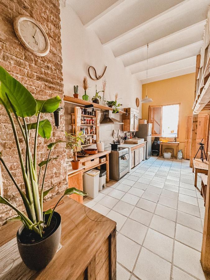 Habitacion Privada, Casa Compartida Con Pareja Private Room, Shared House With A Couple Barcelona Eksteriør billede
